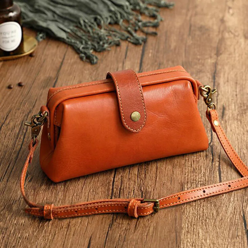 JACQUELINE - TIMELESS CHARM VEGAN LEATHER BAG