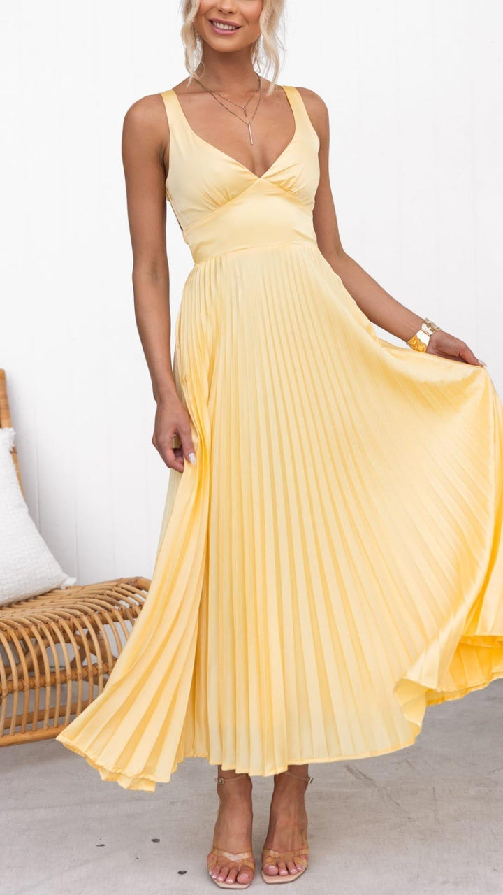 CHERRY - ELEGANT PLEATED MAXI DRESS