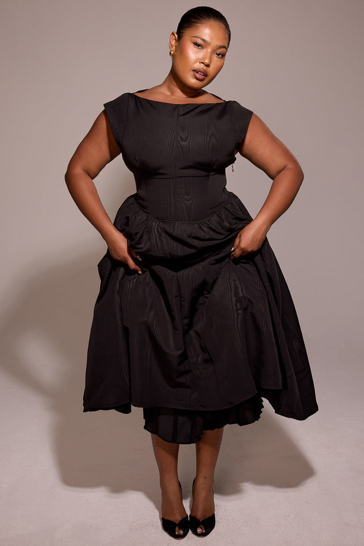 FRANCHESCA - GLAM BACKLESS DESIGN DRESS