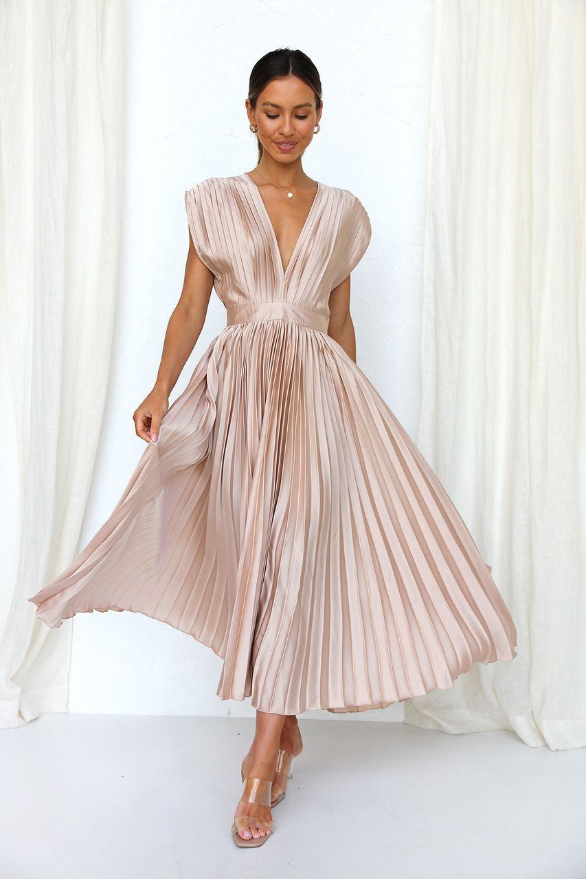MADISYN - FLOWY V-NECK PLEATED SKIRT DRESS