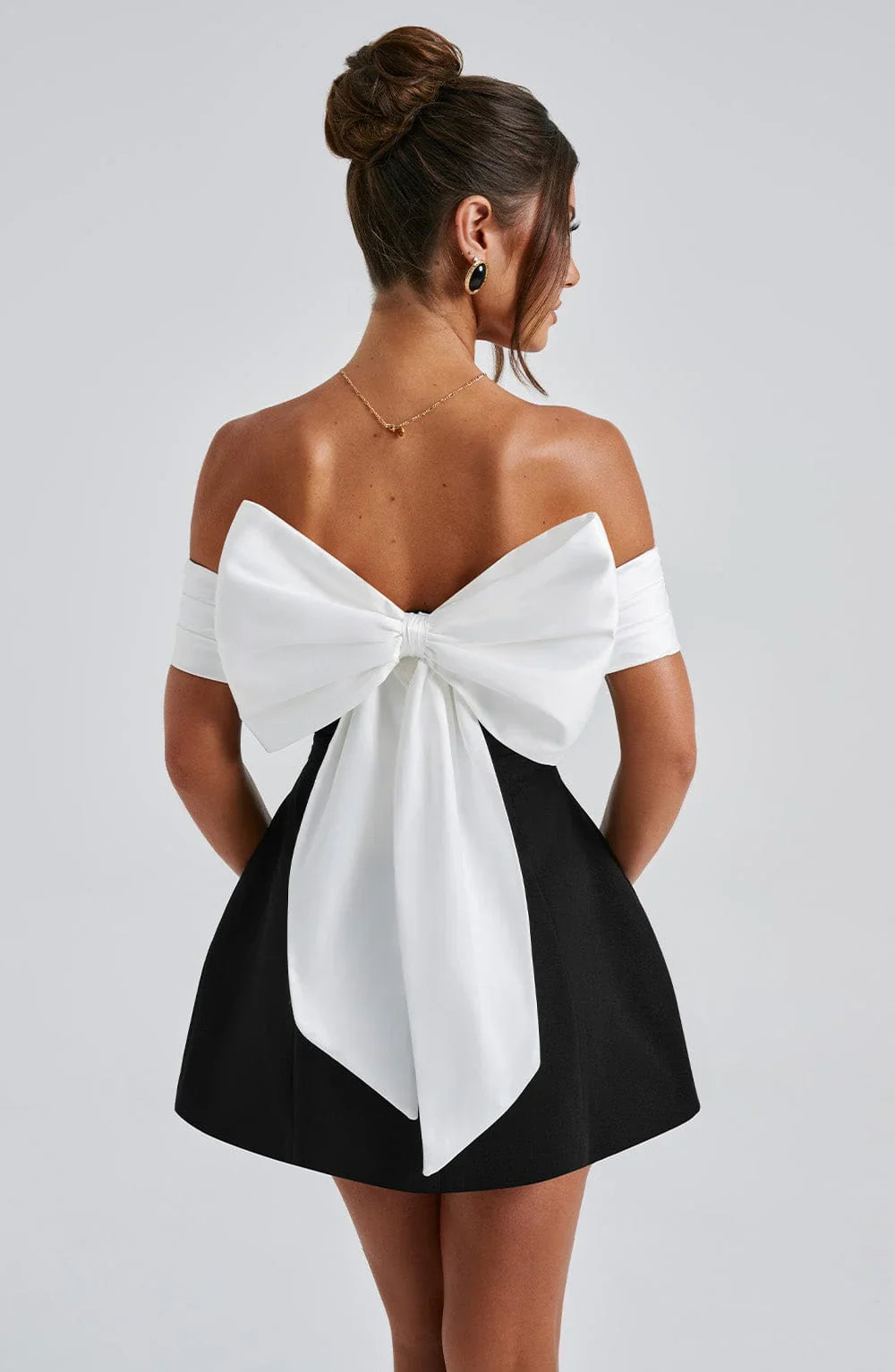 KISSES - OVERSIZED BOW MINI DRESS