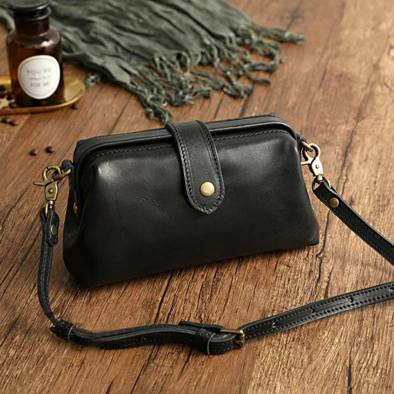 JACQUELINE - TIMELESS CHARM VEGAN LEATHER BAG
